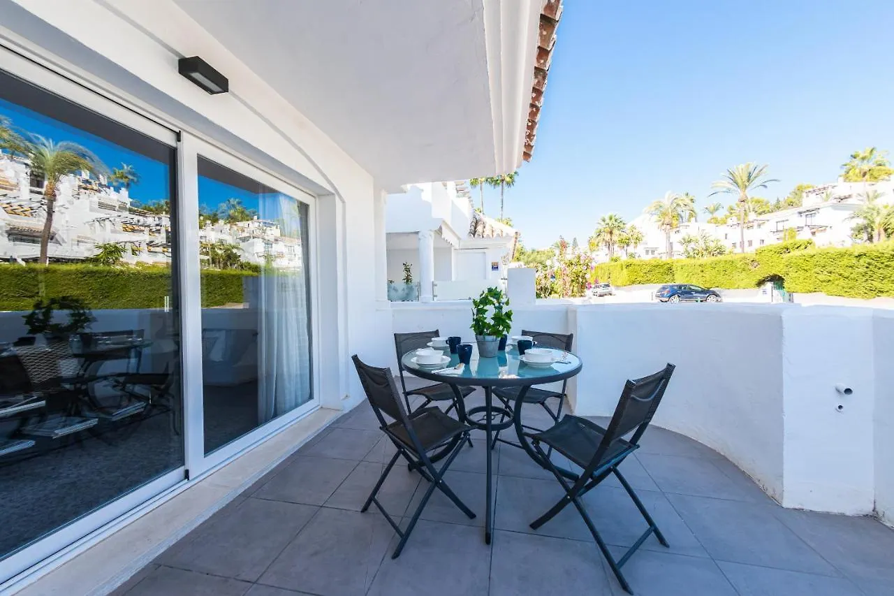 Stylish 3 Bedroom Apartment At The Heart Of Nueva Andalucia Close To Centro Plaza Marbella Spanyolország