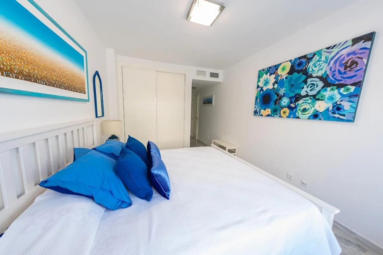 Stylish 3 Bedroom Apartment At The Heart Of Nueva Andalucia Close To Centro Plaza Marbella Spanyolország